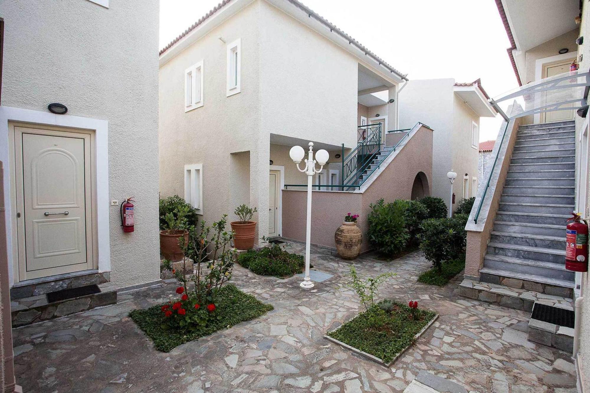 Remvi Hotel - Apartments Stoupa Exterior photo